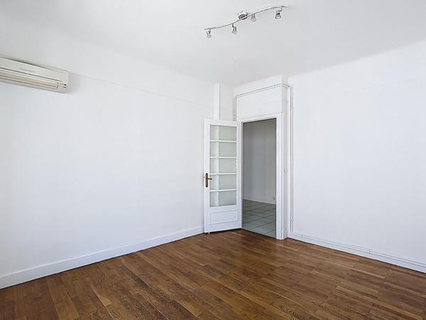 Appartement GRENOBLE - 3-4 pièces - 2 chambres - 88.28 m2 - 2 balcons