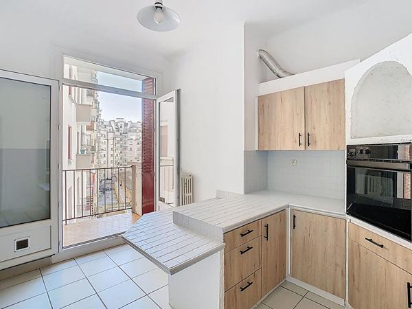 Appartement GRENOBLE - 3-4 pièces - 2 chambres - 88.28 m2 - 2 balcons