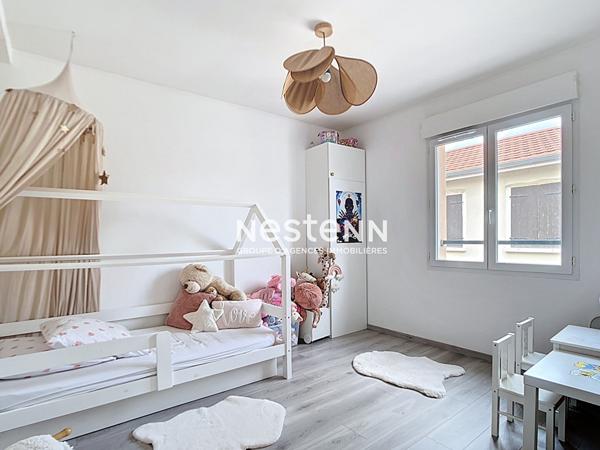 SATHONAY CAMP T5 4 CHAMBRES DISPOSANT DE BEAU VOLUME AVEC GARAGE