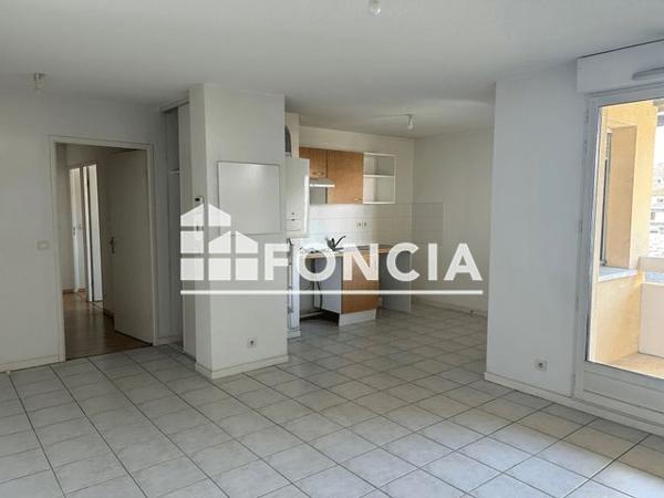 Location Appartement 3 pièces 61.64 m² - 2 RUE ROUX Tarbes 65000