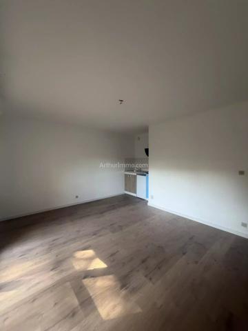 Location                                                      Appartement
                        
                     1 pièces                      25 m2                     à Rennes