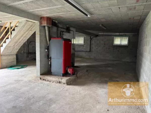 Vente                                                      Maison
                        
                     5 pièces                      140 m2                     à Montrozier