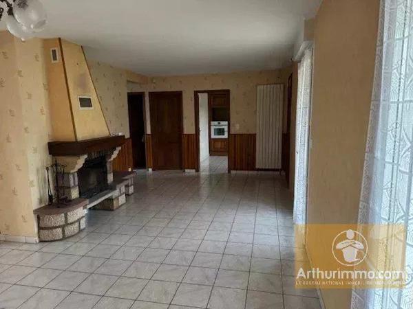 Vente                                                      Maison
                        
                     5 pièces                      140 m2                     à Montrozier