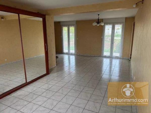 Vente                                                      Maison
                        
                     5 pièces                      140 m2                     à Montrozier