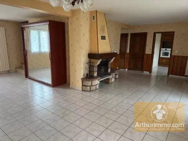 Vente                                                      Maison
                        
                     5 pièces                      140 m2                     à Montrozier