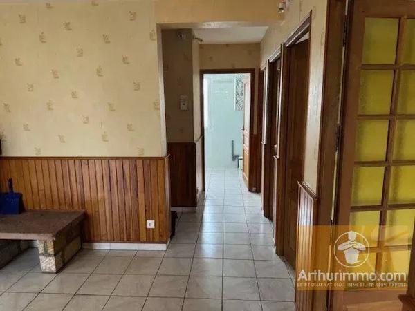 Vente                                                      Maison
                        
                     5 pièces                      140 m2                     à Montrozier