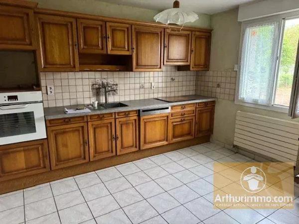 Vente                                                      Maison
                        
                     5 pièces                      140 m2                     à Montrozier
