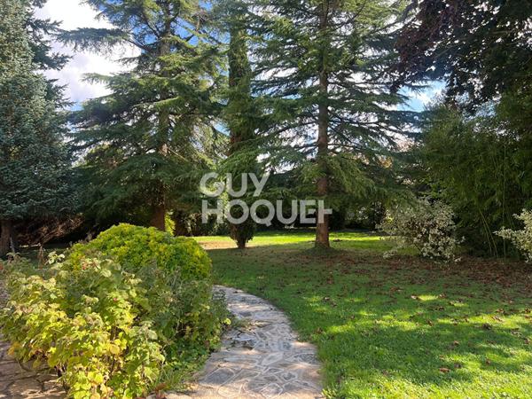 Maison Lanvallay 8 pièce(s) 283 m2