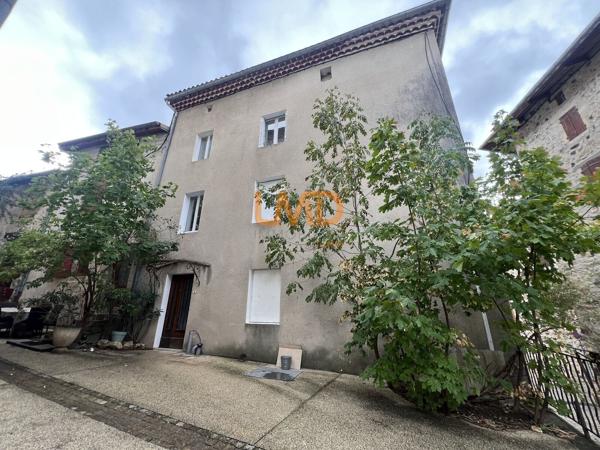 Immeuble de rapport rénové - 3 appartements et un local commercial