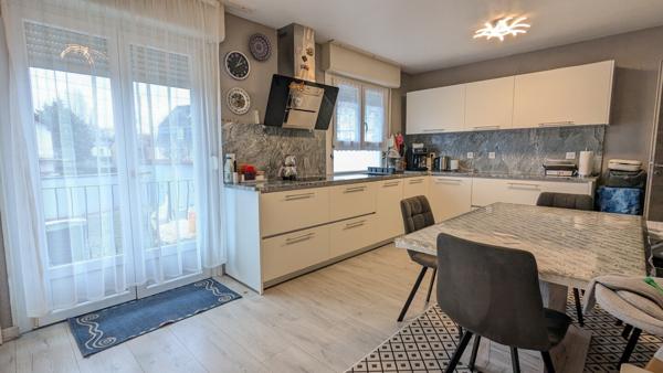 Maison plain-pied de 185m2 (deux logements : T5 +T2 en rez de sol)