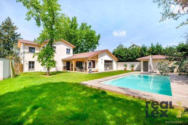 CHARBONNIÈRES-LES-BAINS – Maison d’architecte 2025 – 6 pièces - 188 m² – Piscine -  norme RE 2020