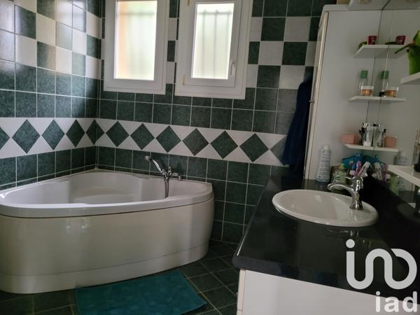 House for sale 8 rooms 248 m² Gueugnon