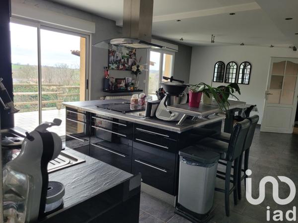 House for sale 8 rooms 248 m² Gueugnon