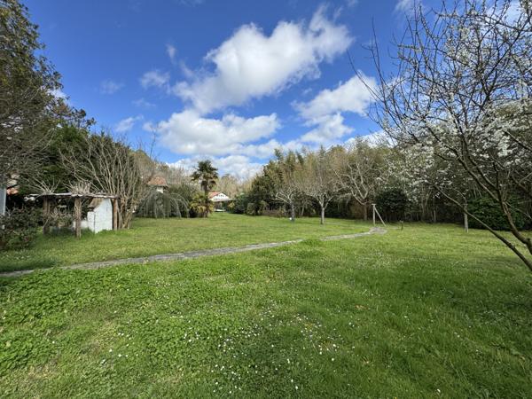 Boucau (64340) Terrain constructible de 1026m2