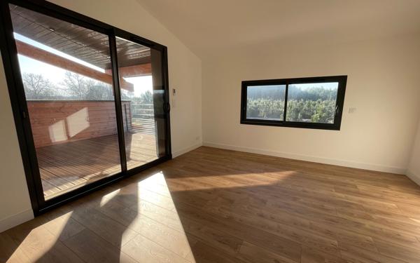 Maison à vendre    5 pièces •  Bias