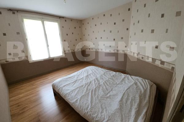 🌟 IMMEUBLE DE RAPPORT – CENTRE-VILLE DE RETHEL + GRAND EXTÉRIEUR ARRIÈRE !