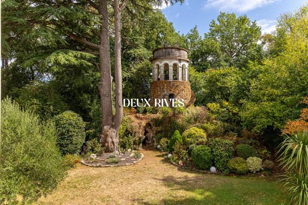 Magnifique Demeure de 200m2 dans les arbres en plein coeur du Petit Chantilly