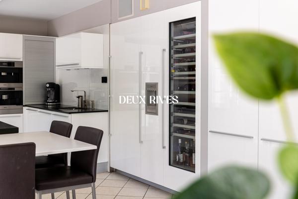 Magnifique Demeure de 200m2 dans les arbres en plein coeur du Petit Chantilly