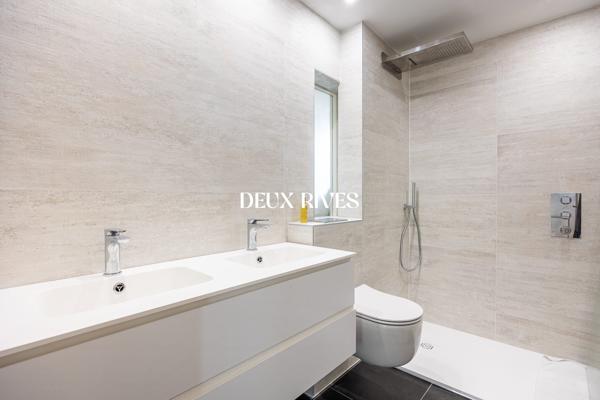 Magnifique Demeure de 200m2 dans les arbres en plein coeur du Petit Chantilly