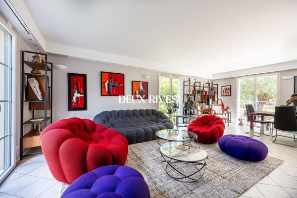 Magnifique Demeure de 200m2 dans les arbres en plein coeur du Petit Chantilly