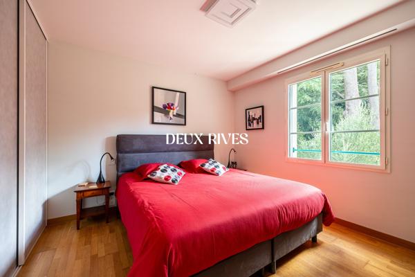 Magnifique Demeure de 200m2 dans les arbres en plein coeur du Petit Chantilly