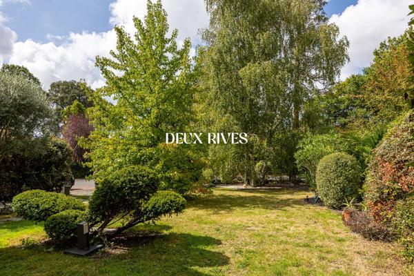 Magnifique Demeure de 200m2 dans les arbres en plein coeur du Petit Chantilly