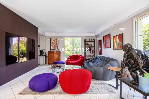 Magnifique Demeure de 200m2 dans les arbres en plein coeur du Petit Chantilly