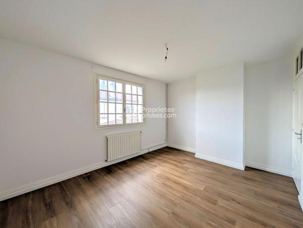 Maison Saint Laurent De Cognac 140.07 m2 CRIT450085