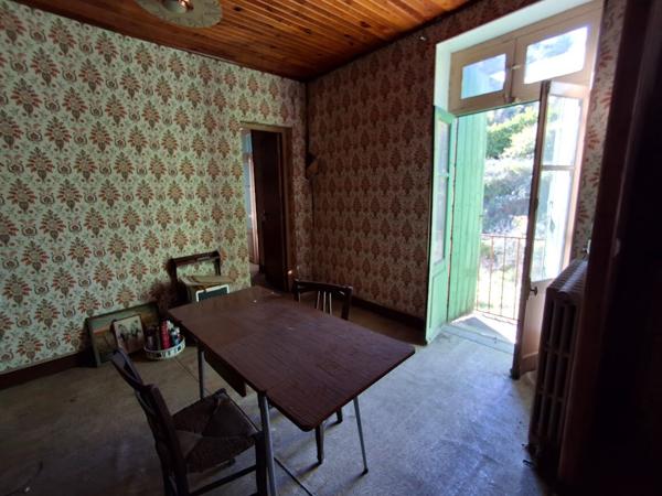 Immeuble en copropriété Saint Etienne Estrechoux environ 330 m2 avec jardin