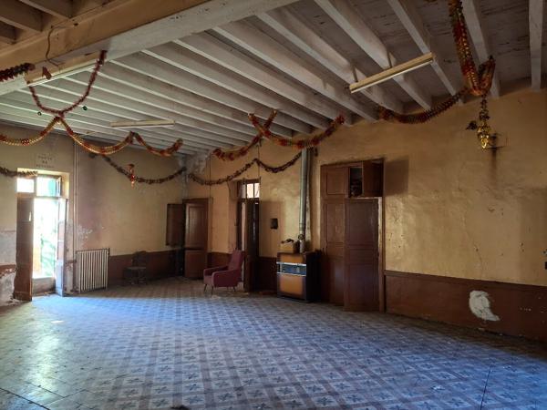 Immeuble en copropriété Saint Etienne Estrechoux environ 330 m2 avec jardin