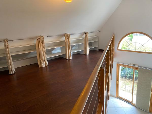 MAISON DE 6 PIECES PRINCIPALES SUR 504 M² Laval