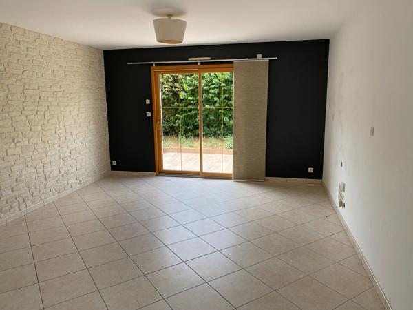 MAISON DE 6 PIECES PRINCIPALES SUR 504 M² Laval