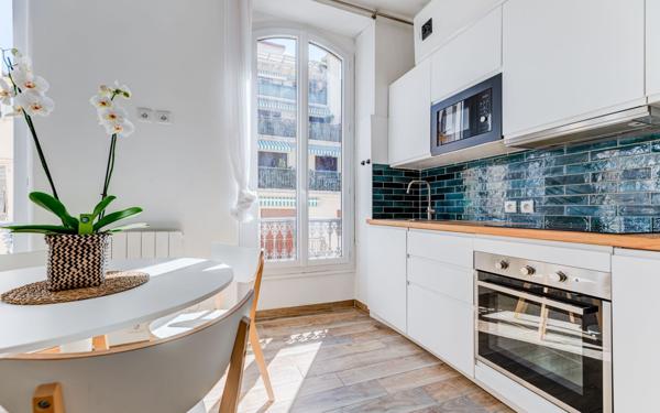 Appartement à vendre    2 pièces •  Nice