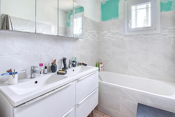 EXCLUSIVITÉ - VIDAUBAN Maison de plain-pied de 76 m² proche village