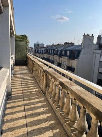 Lumineux 3 pièces avec balcon 75011, quartier Sainte Marguerite