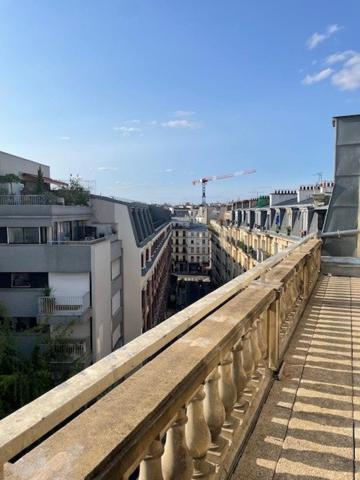 Lumineux 3 pièces avec balcon 75011, quartier Sainte Marguerite
