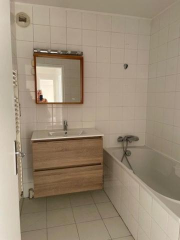 Lumineux 3 pièces avec balcon 75011, quartier Sainte Marguerite