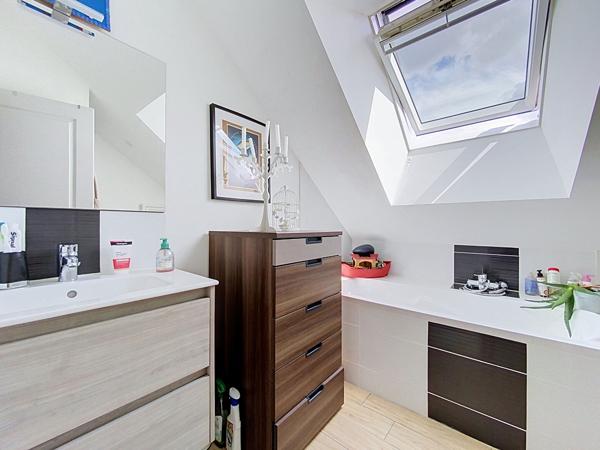 SOUS OFFRE ! Maison Montjean Sur Loire 4 pièce(s) 111 m2