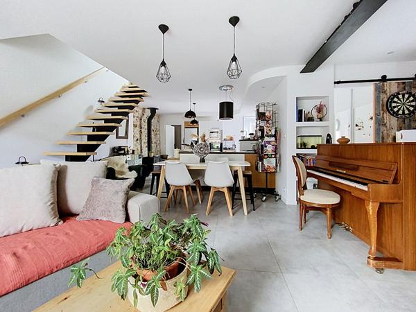 SOUS OFFRE ! Maison Montjean Sur Loire 4 pièce(s) 111 m2