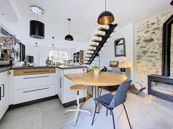 SOUS OFFRE ! Maison Montjean Sur Loire 4 pièce(s) 111 m2