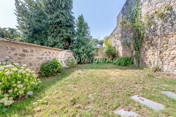 Maison
                                                                                                                                                                                                                                                                                                                        6 pièce(s)                                                                                                                                                                                                          4 chambre(s)                                                                                                                                                                                                          171.91  m²