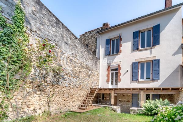 Maison
                                                                                                                                                                                                                                                                                                                        6 pièce(s)                                                                                                                                                                                                          4 chambre(s)                                                                                                                                                                                                          171.91  m²