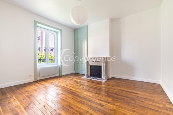 Maison
                                                                                                                                                                                                                                                                                                                        6 pièce(s)                                                                                                                                                                                                          4 chambre(s)                                                                                                                                                                                                          171.91  m²