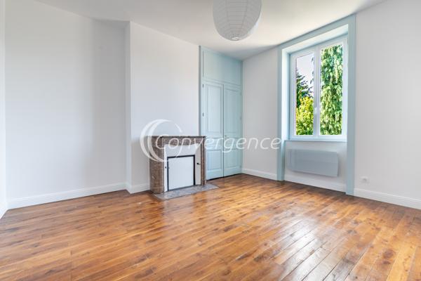 Maison
                                                                                                                                                                                                                                                                                                                        6 pièce(s)                                                                                                                                                                                                          4 chambre(s)                                                                                                                                                                                                          171.91  m²