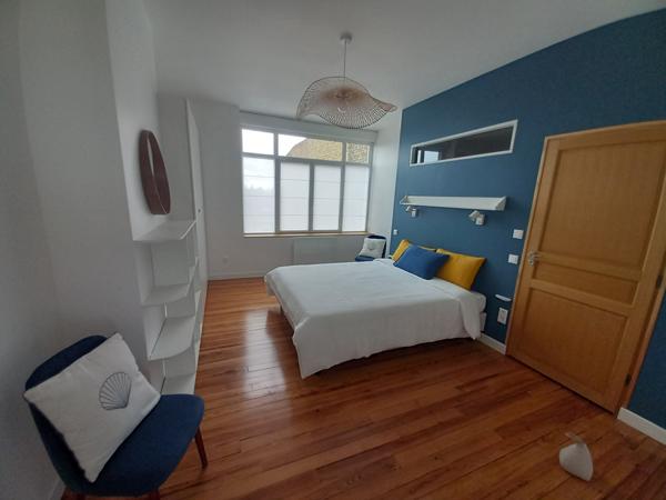 Appartement
                                                                                                                                                                                                                                                                                                                        2 pièce(s)                                                                                                                                                                                                          1 chambre(s)                                                                                                                                                                                                          73.5  m²