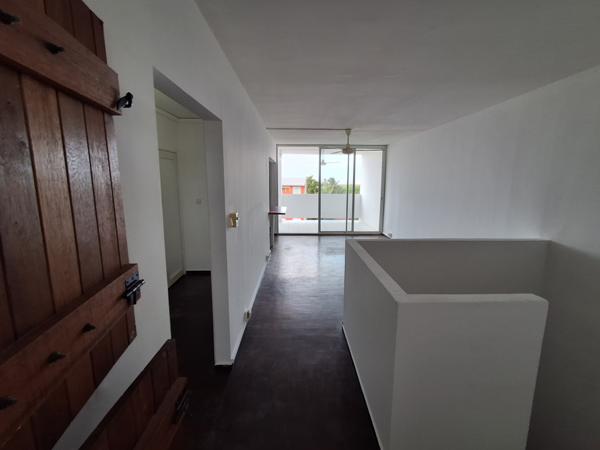 APPT DUPLEX DE TYPE 3 AVEC VUE SUR MER ET PARKING SECURISE A CAYENNE
