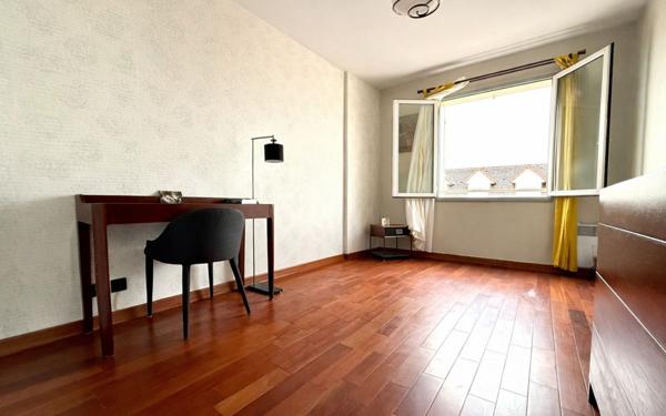 Appartement à vendre    3 pièces • 66 m2 Villiers-sur-Marne