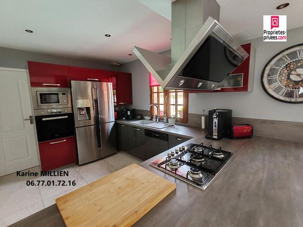 VILLEMEUX SUR EURE 28210 Maison individuelle avec piscine - 1 étage - 4 chambres - Garage - Terrain - 420 000  HAI