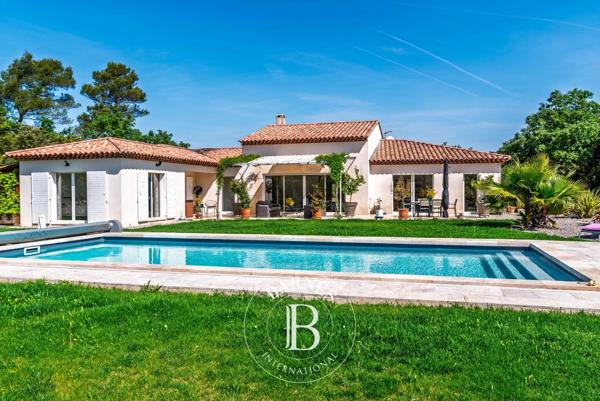 Brignoles, Maison 4 Chambres -  292 m² à vendre