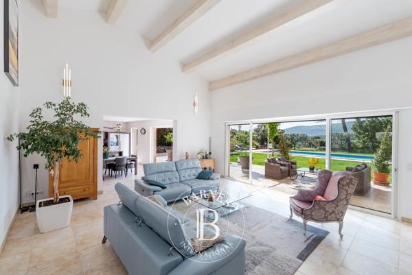 Brignoles, Maison 4 Chambres -  292 m² à vendre